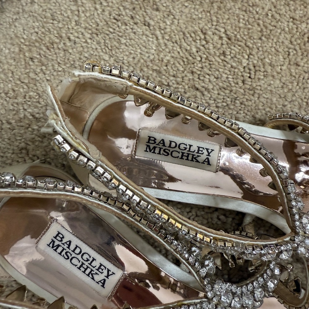 Badgley Mischka Crystal Embellished Ivory Satin Sandals Wedding Formal - Picture 6 of 12
